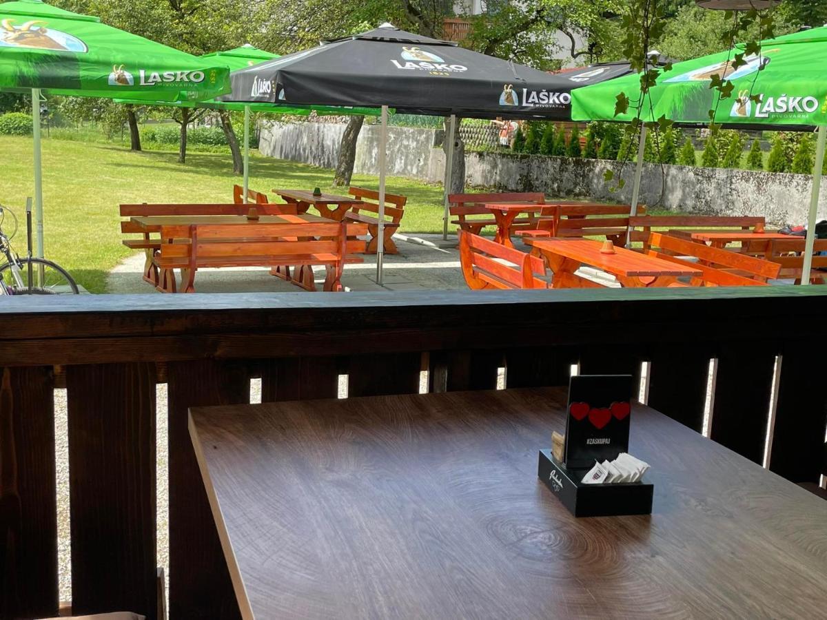 Hostel In Picerija Spajza Mojstrana Zewnętrze zdjęcie