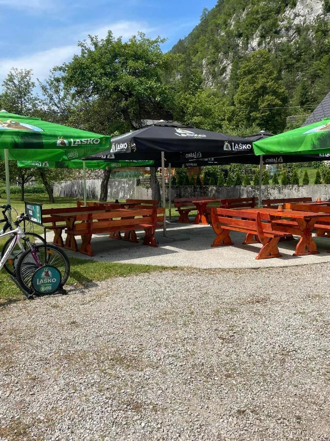 Hostel In Picerija Spajza Mojstrana Zewnętrze zdjęcie
